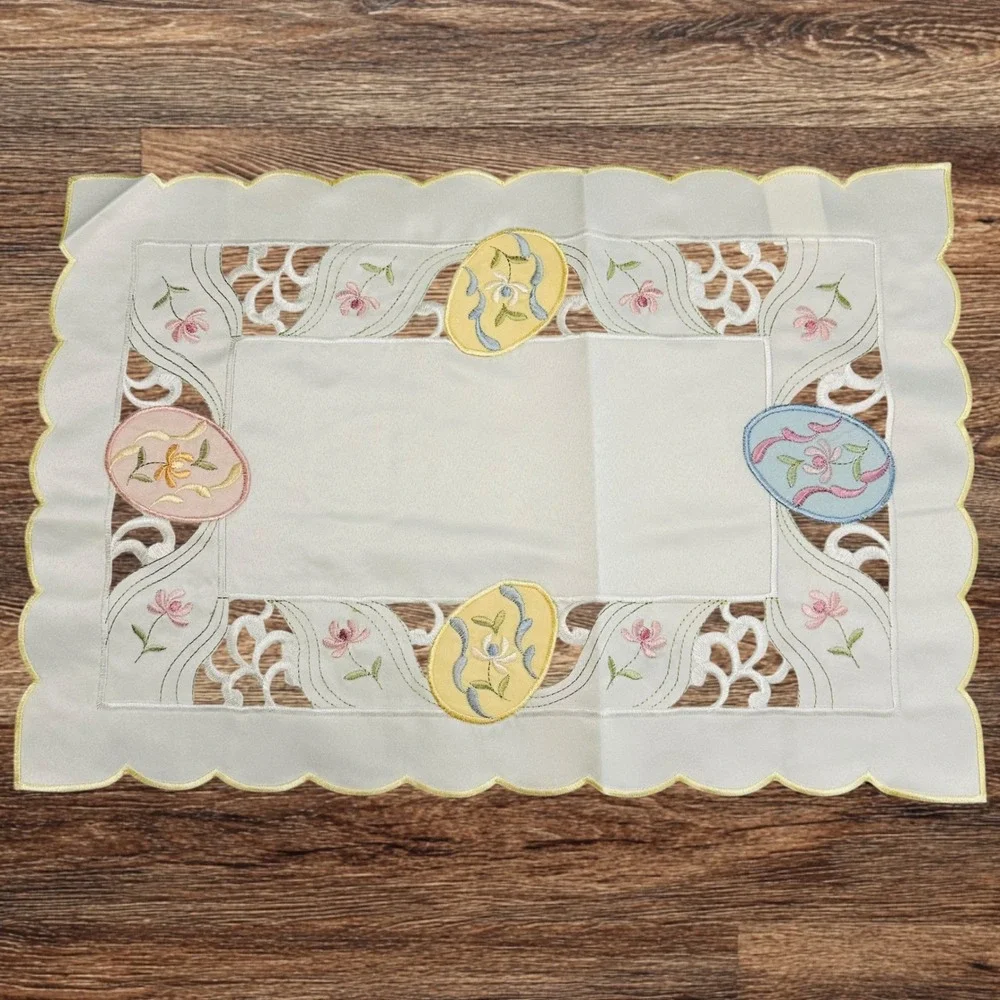 Wimpole Street Creations Embroidered Easter Eggs 4 Pc Placemats - New